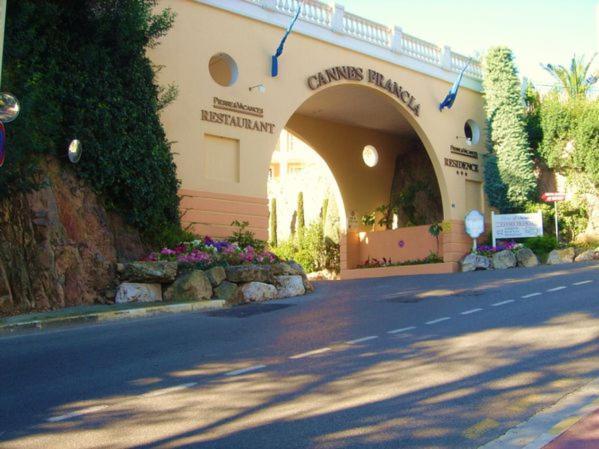 Beautiful Garden Apartment Cote D'Azur Канни Екстер'єр фото